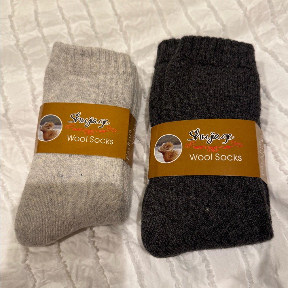 Wool Socks ,Gray and Black bundle , Unisex, one size, NWT